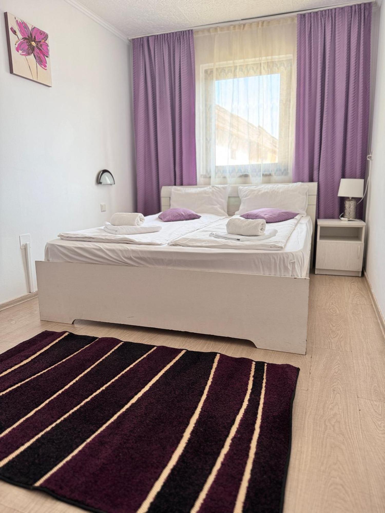 Complex Select Hotell Mediaş Eksteriør bilde