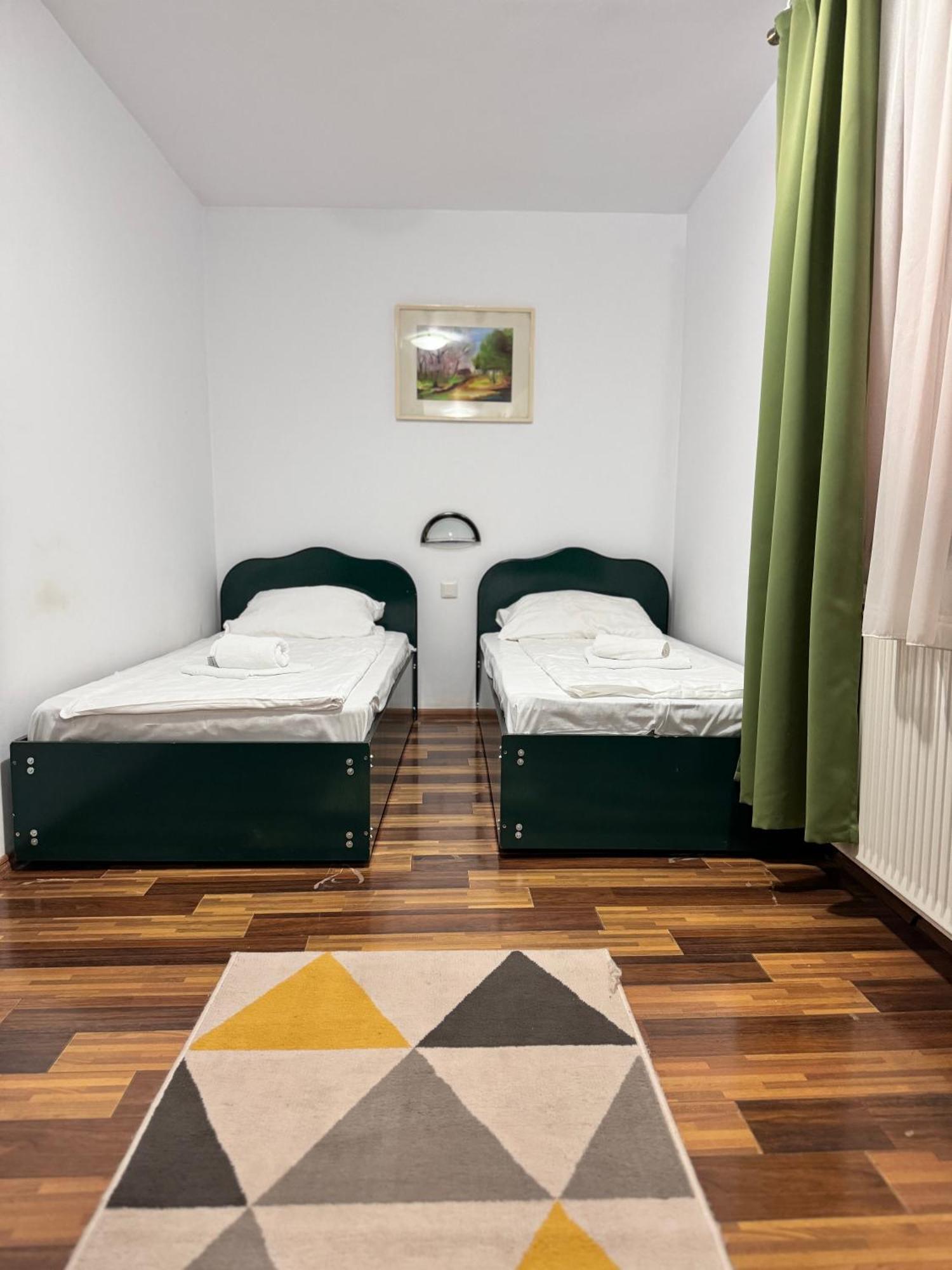 Complex Select Hotell Mediaş Eksteriør bilde