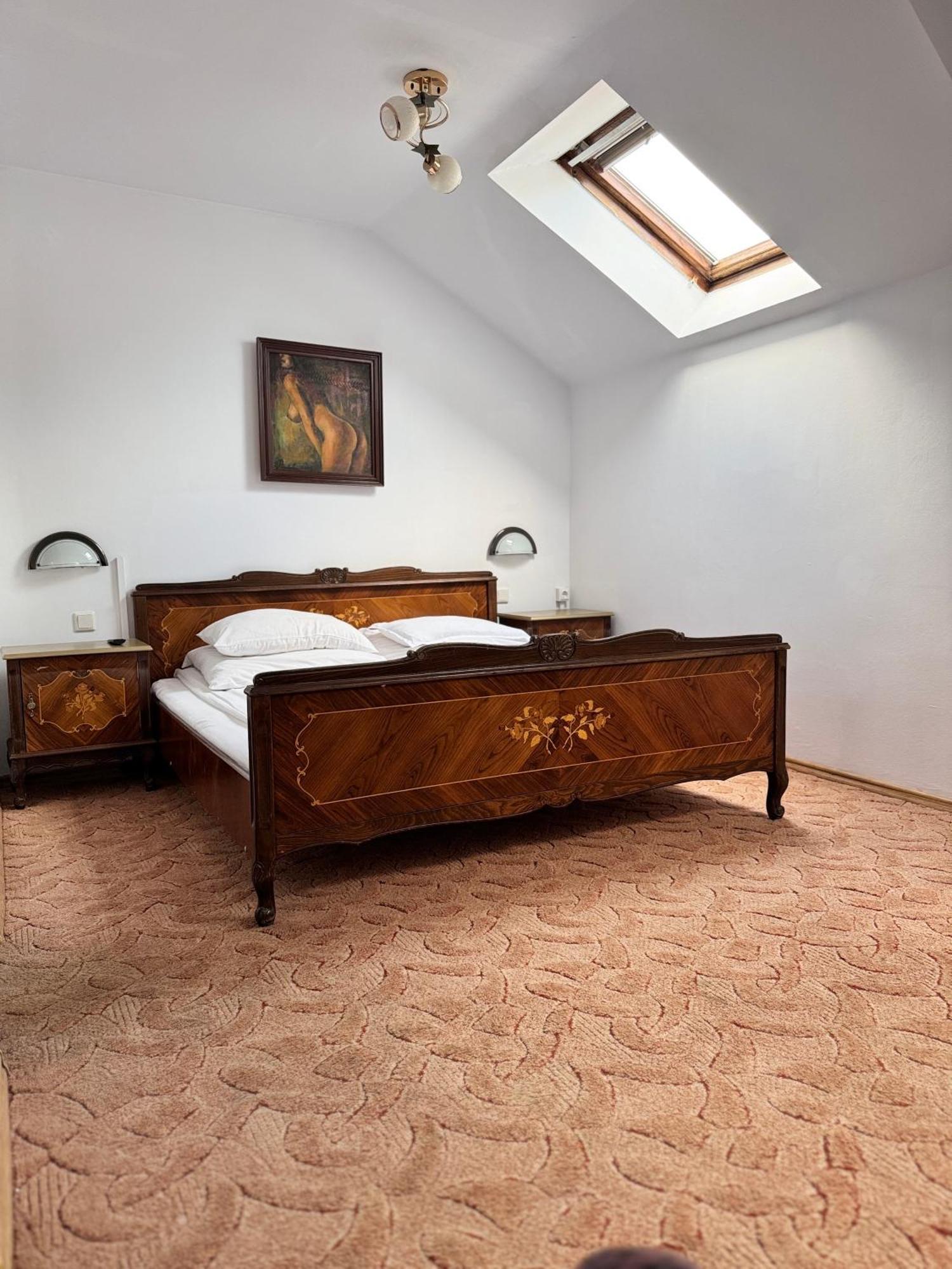 Complex Select Hotell Mediaş Eksteriør bilde