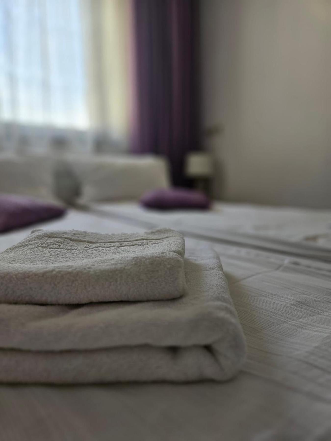 Complex Select Hotell Mediaş Eksteriør bilde