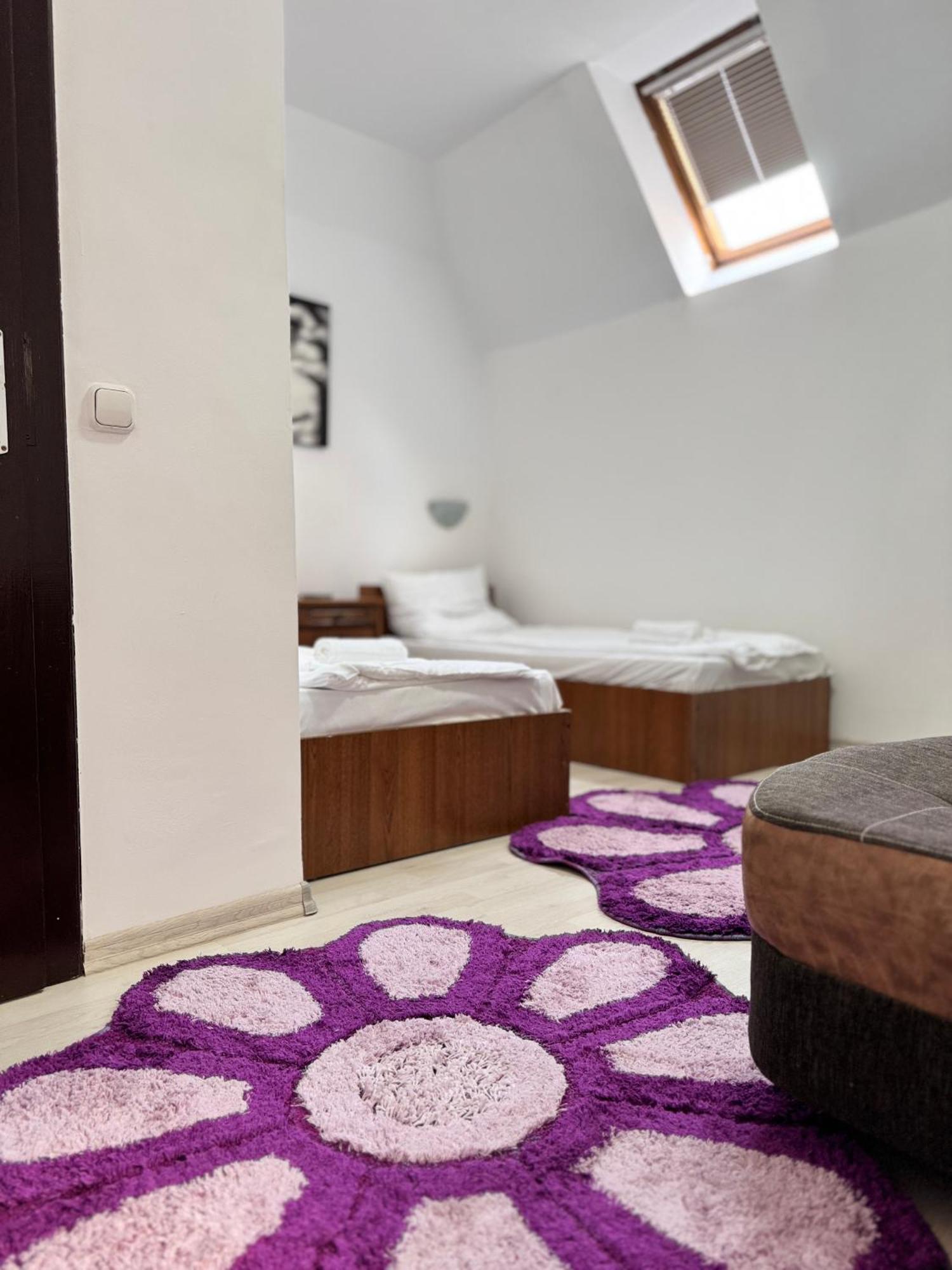 Complex Select Hotell Mediaş Eksteriør bilde