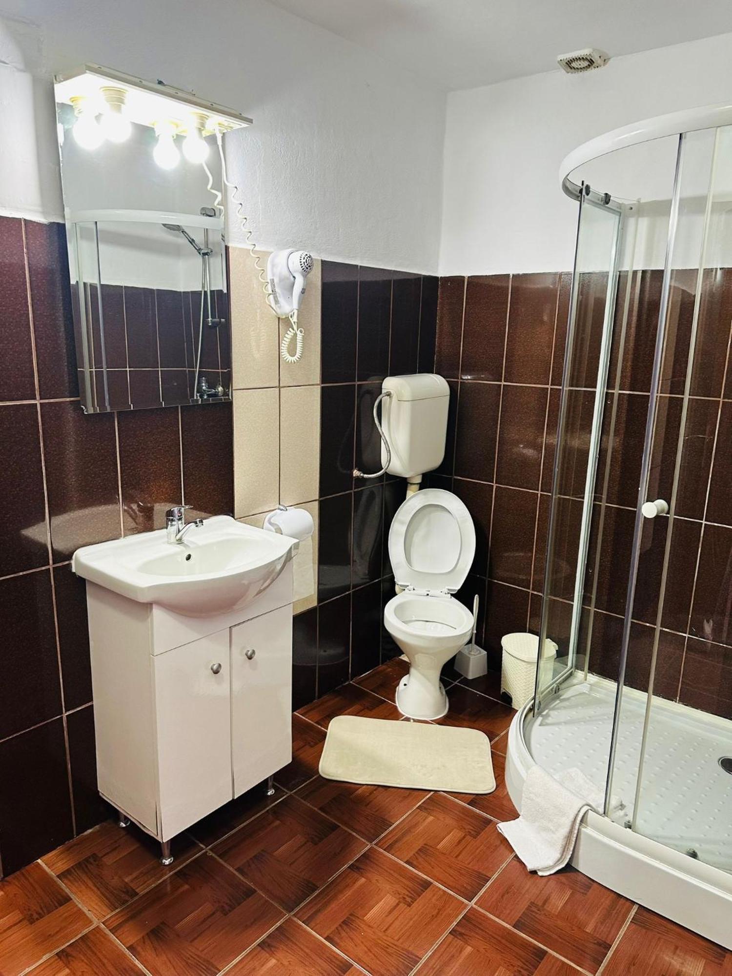 Complex Select Hotell Mediaş Eksteriør bilde