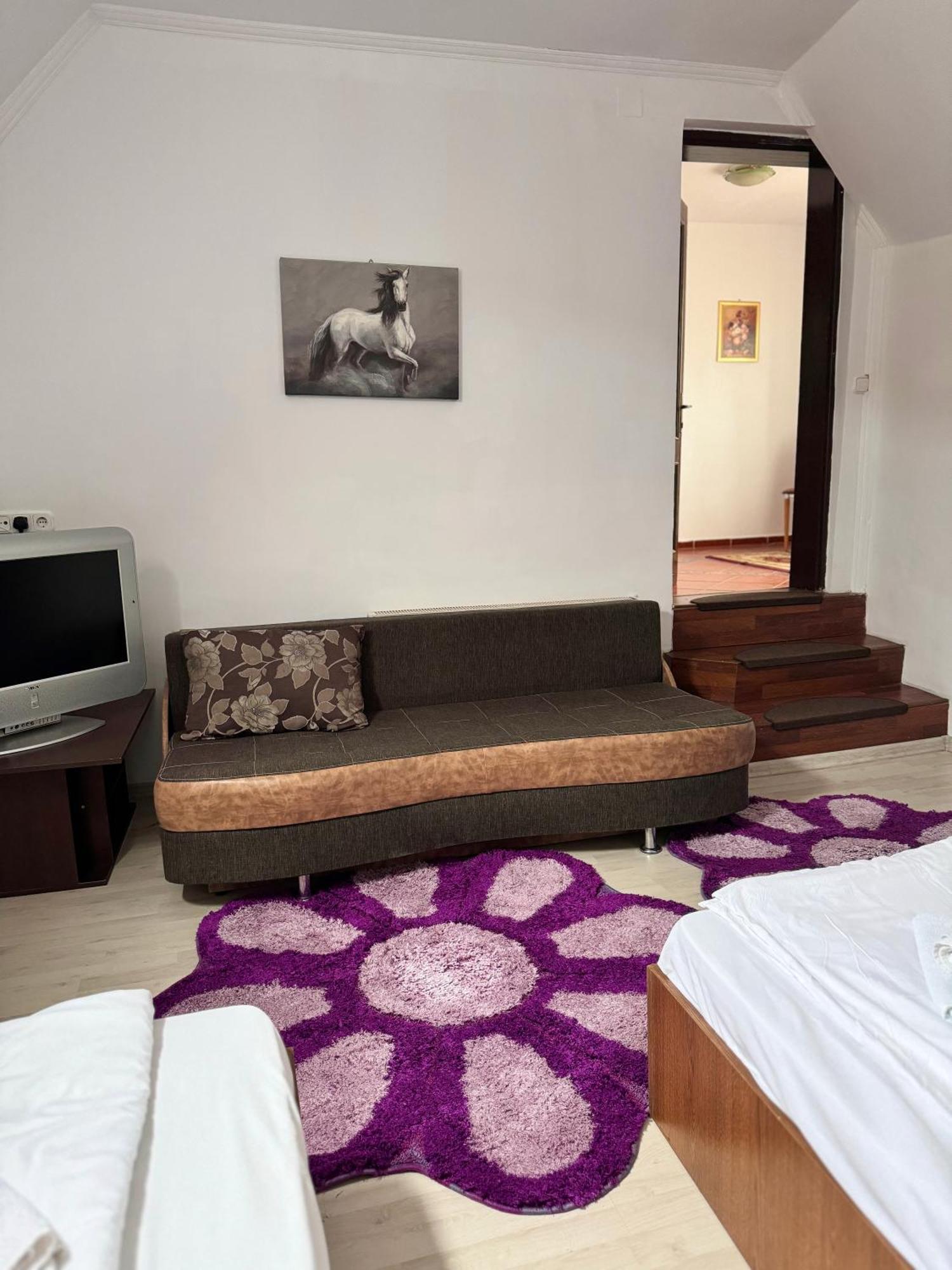 Complex Select Hotell Mediaş Eksteriør bilde